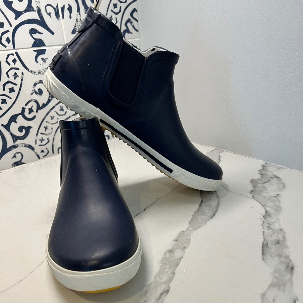 Women's Joules, Rainwell Rain Boot Navy Size 10